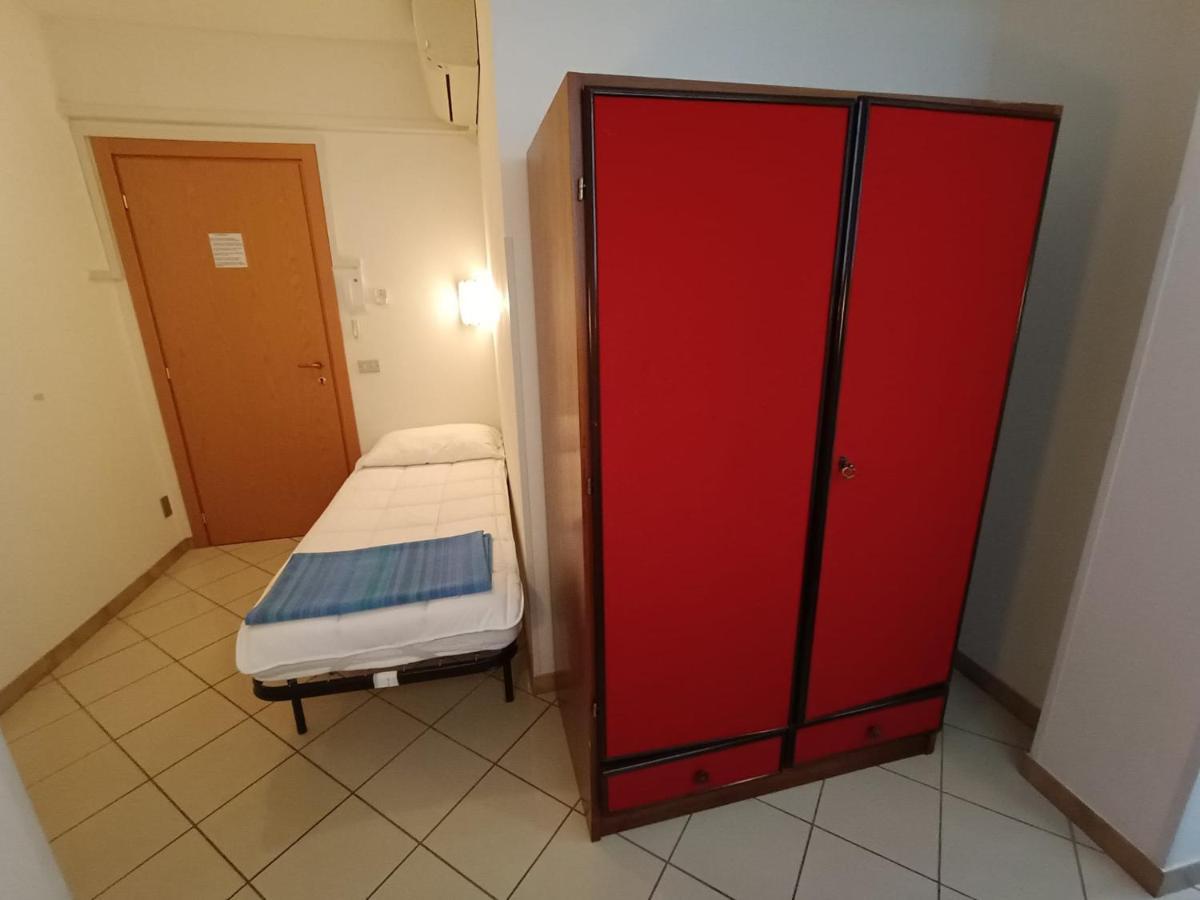 רימיני Appartamenti Carlotta מראה חיצוני תמונה